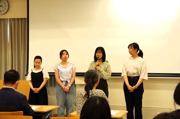学生によるトーク